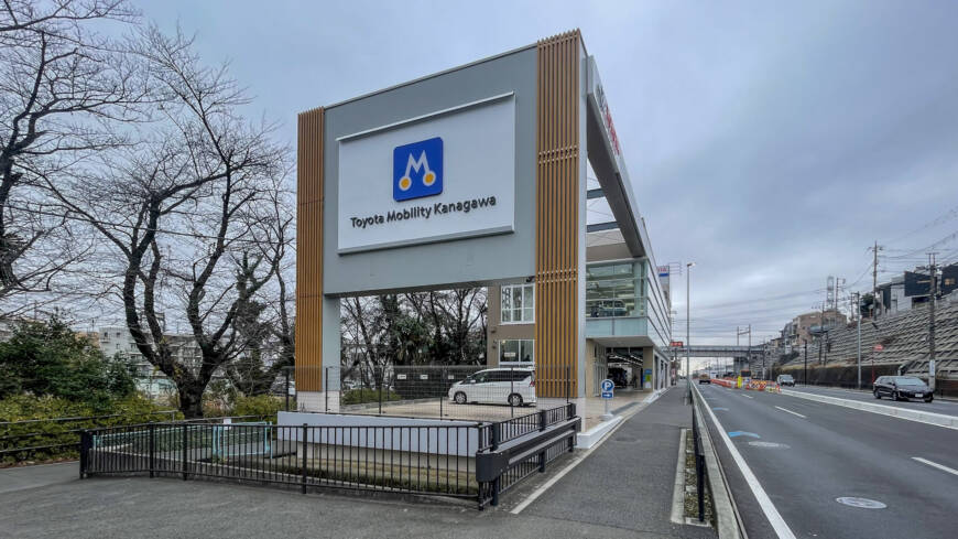 【本日の配車日記(1/7)】車いす仕様車（スロープタイプ）をトヨタモビリティ神奈川 新百合ヶ丘店様へ＜損保代車＞